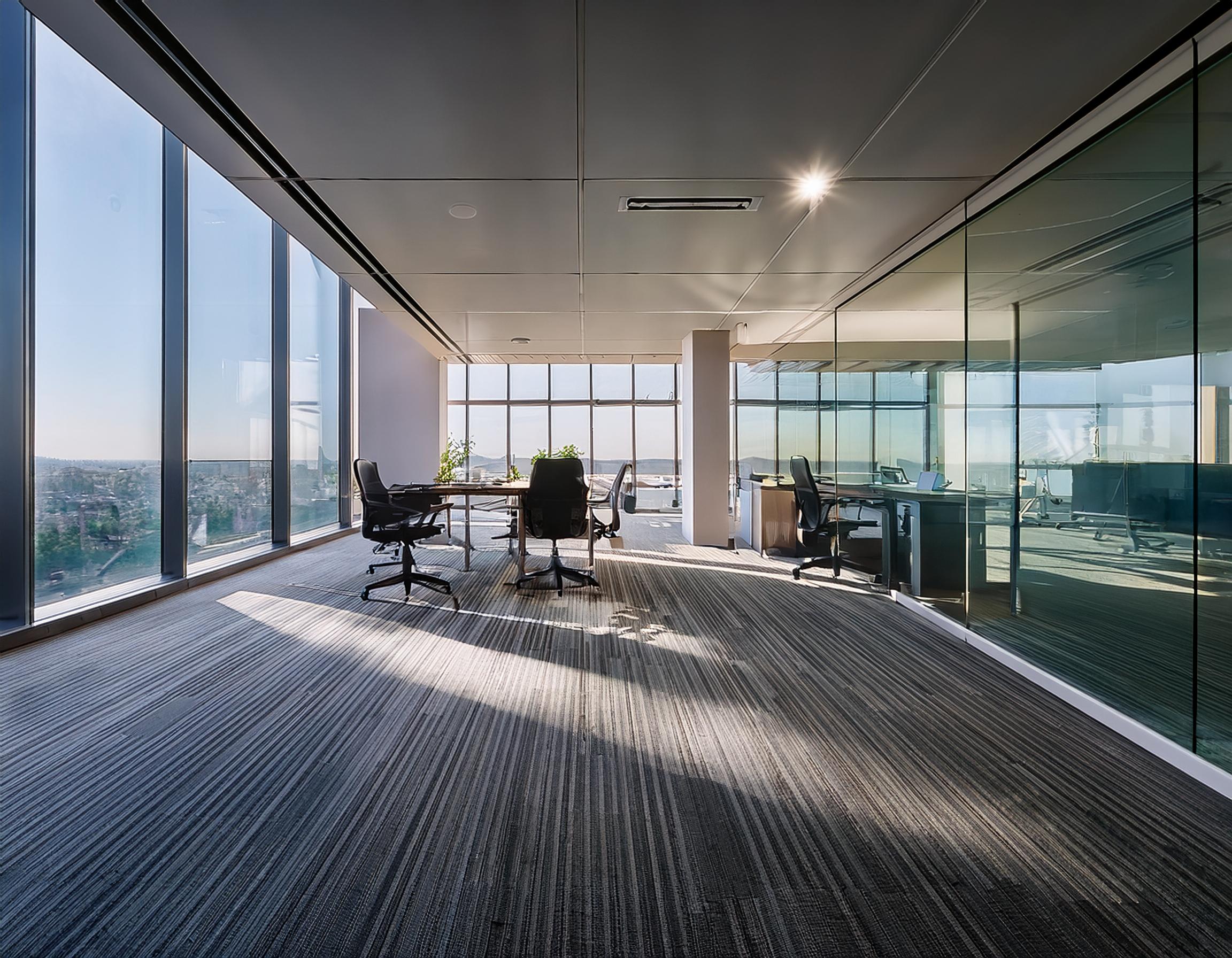 Moderne Büroräume mit klassischem Design